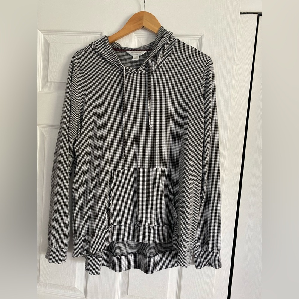 Ladies, black and white gingham hoodie, size extra large